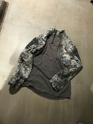 Camouflage,  Shirt Commericial,  Old Stock.  Medium,  " Snow Raptor "