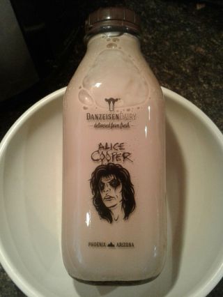 Alice Cooper Glass Milk Bottle Rare Limited Edition Danzeisen Dairy