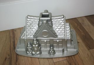 Nordic Ware Gingerbread House Cake Pan 9 Cups Heavy Aluminum Cottage House Home