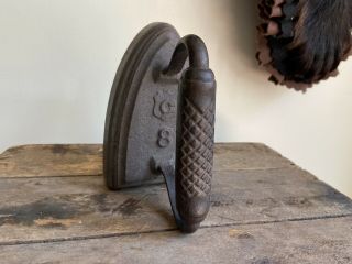 Vintage Cast Iron /sad Iron Pine Cone Handle 8 “g” Country Decor Door Stop End