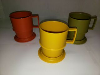 3 Vintage Tupperware Stackable Mugs Coffee Cups W/ Matching Coaster Lids (8)