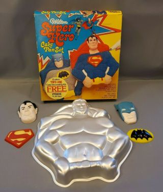 Vintage 1977 Wilton Superman/batman D.  C.  Comic Hero Cake Pan Set 502 - 1212