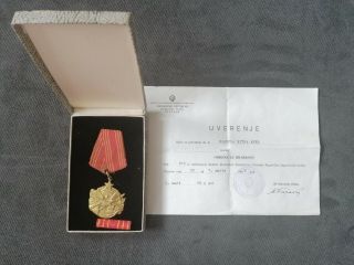 1962 Jna Yugoslavia Army Bravery Medal - Box,  Document