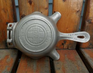 No.  00 Griswold Quality Ware Cast Iron Skillet Plated Ashtray 570 2