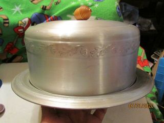 Vintage Aluminum West Bend Cake Plate & Cover W/wood Acorn Knob Made In Usa