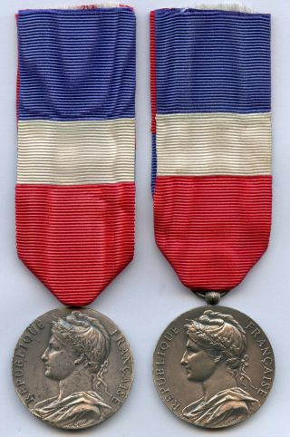 France Pair Silver Medal Ministry Of Travail Reward Of One 27mm