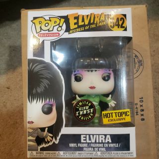 Funko Pop 2017 Elvira Mistress Of The Dark 542 Glow In Dark Chase W Protector