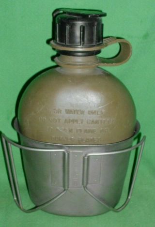 Vintage 1979 Us Army Green Military Plastic Canteen Water Bottle & Cup,  Vietnam