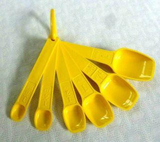 Vintage Tupperware Set Of 6 Yellow Measuring Spoons With Ring -