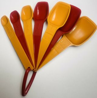 Vintage Tupperware Measuring Spoons 5 Piece Set With Ring Orange And Red