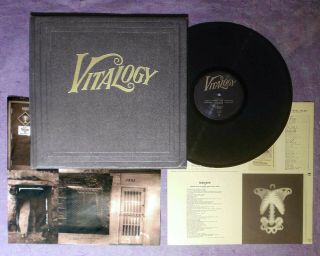 Pearl Jam Vitalogy 1st Press 1994 Epic Records E66900 1a/1b Vg,  W/booklet,  Inner