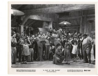A Day At The Races (1936) Harpo With African Americans 