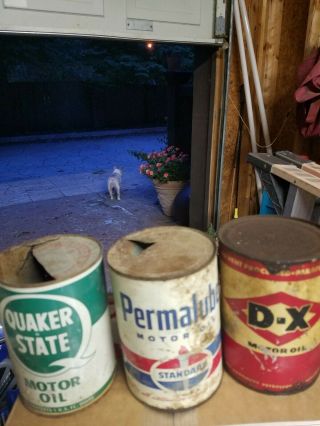 3 Old Quart Oil Cans Early Red D - X Standard Oil Permalube And Quaker State