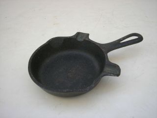 Vintage GRISWOLD Cast Iron Skillet Ashtray Quality Ware 3