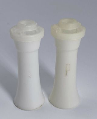 Vintage White Tupperware 4 1/2” Hourglass Salt & Pepper Shakers Flip Top Seals