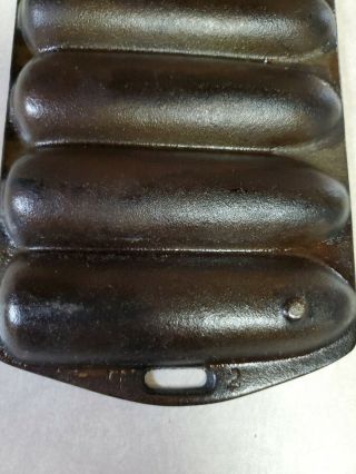 Antique Vintage Cast Iron Corn Stick Pan Cornbread Muffin Molds 3
