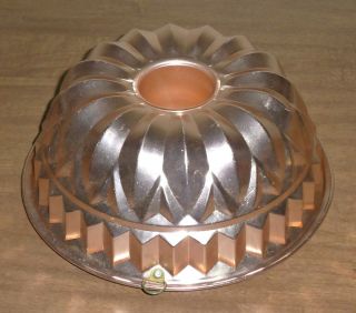 Vtg Large Copper Bundt Cake Pan Jello Mold Round Geometric Hanging Decor Country