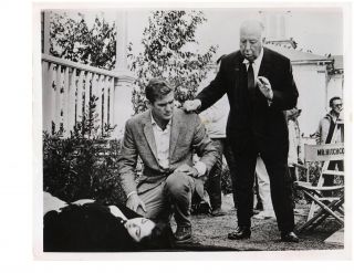 Rod Taylor And Director Alfred Hitchcock On The Birds Set Orig Photograph N044