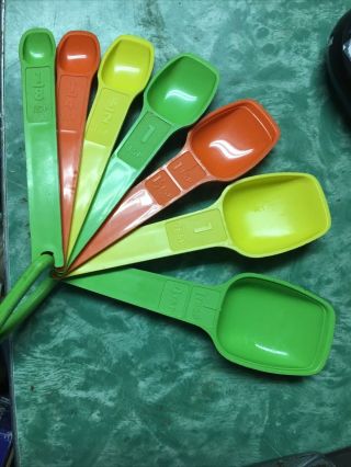 Vintage Tupperware Measuring Spoons Set 6 Multi - Color Yellow Green Orange W Ring