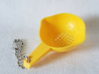 Vintage Retro Tupperware Tiny Mini Yellow Colander Strainer Keychain