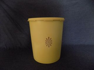 Vintage Tupperware 805 - 6 Yellow Nesting Canister W/lid 806 - 2 Large