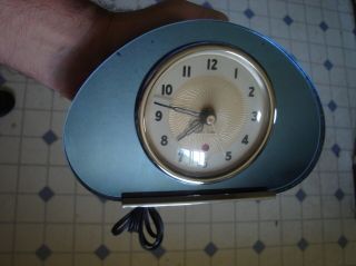 Vintagec C.  1934 Seth Thomas Sequin Art Deco Blue Mirrored Electric Clock