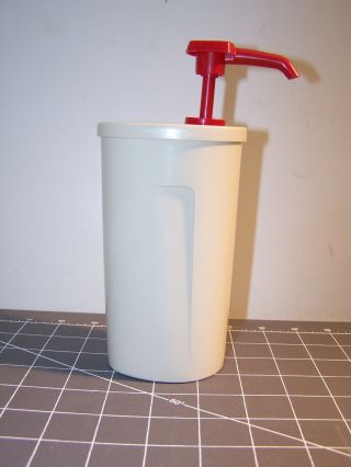 Tupperware Ketchup Dispenser Vintage 1553 Pump And 640 Container