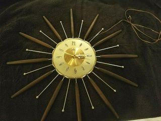 Mid Century Modern Lux Starburst Sunburst Clock Robert Shaw 28 " Diameter 1963
