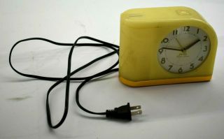 Vintage Big Ben Moon Beam Yellow Lighted Alarm Clock Retro 43000 Flash Alarm