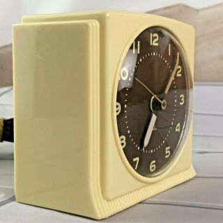 Vintage Westclox Bantam Art Deco Electric Alarm Clock Bakelite Made In Usa
