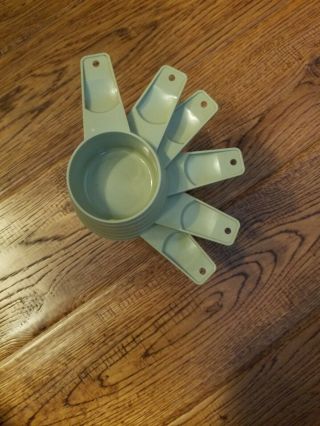 Vintage Tupperware Yellow Nesting Measuring Cups Complete Set Of 6.