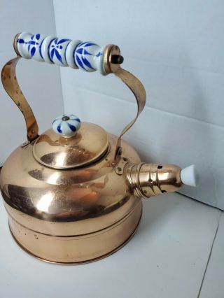 Copper Kettle Teapot With Delft Blue & White Ceramic Handle & Knob (bin 22)