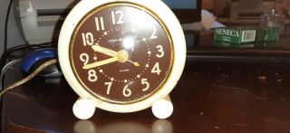 Vintage Ge General Electric Bakelite Art Deco Ivory Alarm Clock 7h160
