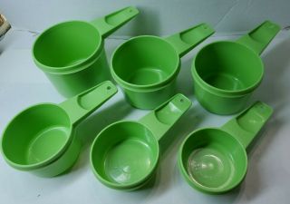 Vintage Tupperware Lime Green Nesting Set Of 6 Measuring Cups 766 (bin 106)
