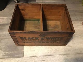 Black & White Blended Scotch Whiskey Wooden Box 2