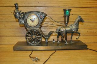 Vintage Horse Carriage United Sessions Clock Lamp