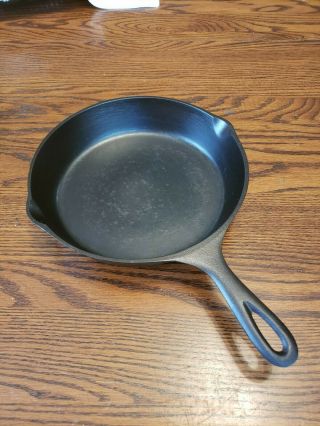 Vintage Lodge 3 Notch No.  6 Cast Iron Skillet,  9” Diameter,  With Heat Ring