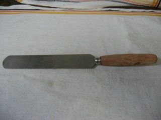 Long Vintage Wood Handle Baker Spatula Icing Knife 11.  5 " Long