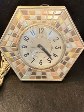 Vintage Retro Ge General Electric Model 2118a Pastel Mosaic Wall Clock U.  S.  Made