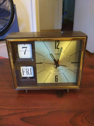 Vintage Mid - Century Elgin Automatic Day,  Date Alarm Clock No.  51038 Japan