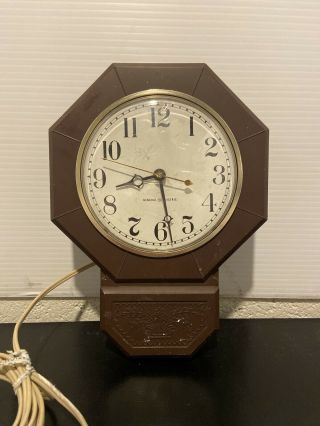 Vintage Ge General Electric Model 2128a Hanging 5 " Wall Clock (great)