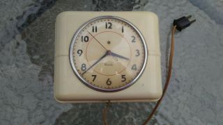 Vintage Mid Century Westclox Belfast Wall Electric Clock S7 - A Kitchen