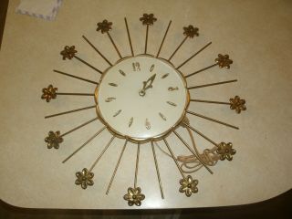 Vintage Mid - Century Starburst Clock By Robertshaw Controls Flowered