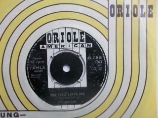 Ex Uk Oriole 45 - The Contours - " Do You Love Me " / " Move,  Mr.  Man "