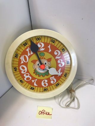 Vintage Spartus Clown Wall Clock Keeps Time 9” Round