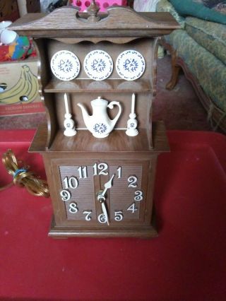 Vintage 1960s Spartus Plastic China Cabinet Hutch Kitchen Wall Electric Clock
