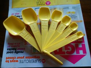 Vintage Tupperware Measuring Spoons Yellow Complete Set 7
