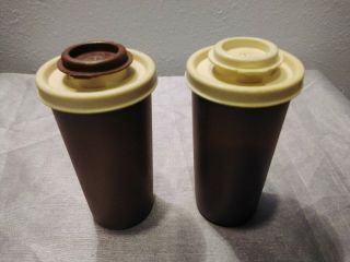 Vintage Tupperware Salt Pepper Shaker With Separate Colored Lids 1329 - 7 Brown