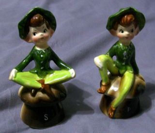 Vintage Set Of Enesco Elf / Pixie Sitting On A Mushroom Salt & Pepper Shakers