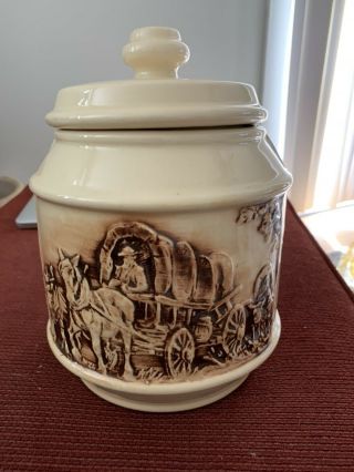 Vintage Mccoy Frontier Covered Wagon Cookie Jar Western Horses Cows Ranch Barn